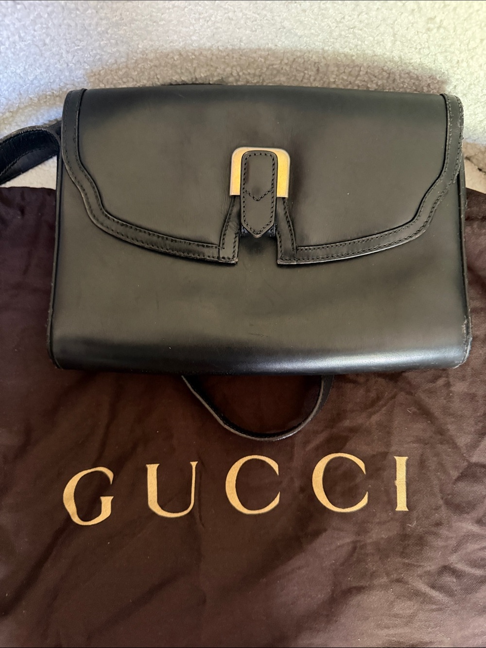 Gucci Black Leather Shoulder Bag with Gold-Tone Square Clasp - Picture 9 of 9
